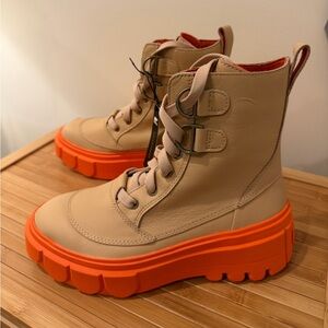 Sorel caribou x Tan and Orange Women's Boots